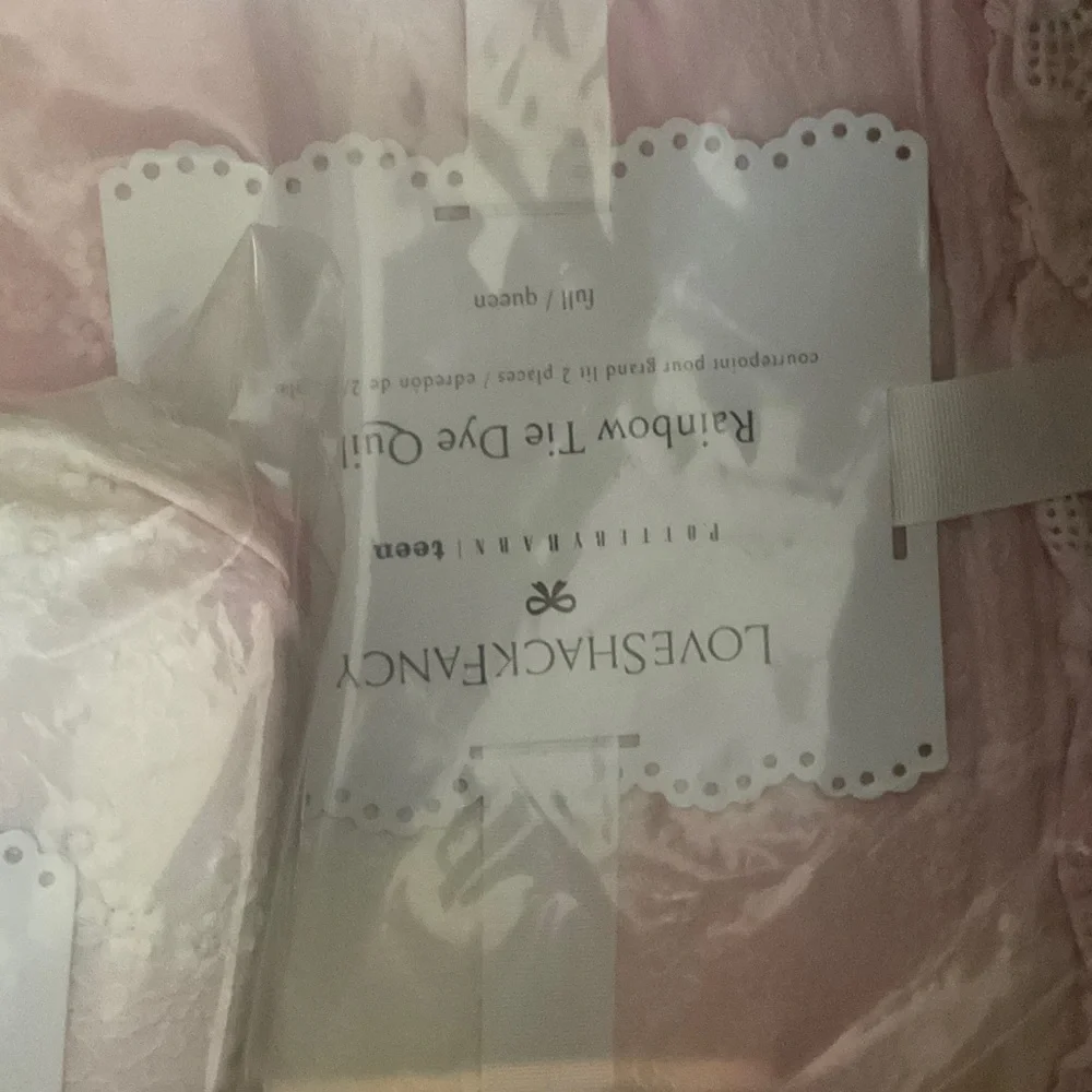 Pottery Barn LoveShack Full Comforter, brand new
